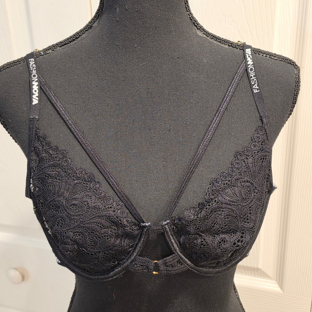 Fashion Nova Bra Women XL Black Lace Strappy Logo Underwire Lingerie Bralette